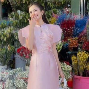 Vietnamese modern dress ao dai cach tan